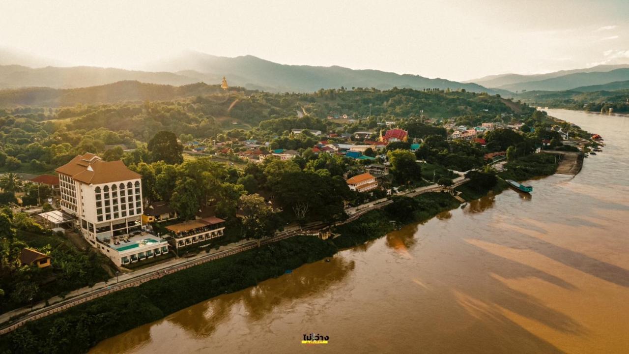 Chiangkhong Teak Garden Riverfront Onsen Hotel- Sha Extra Plus Wiang Chiang Khong Exterior foto